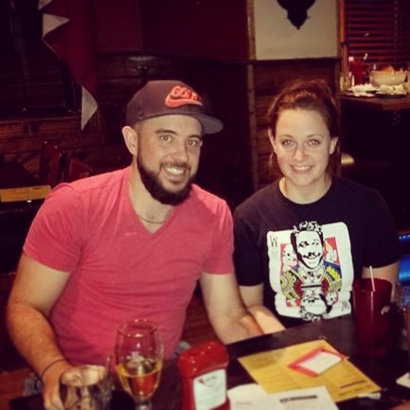 Meet your Posher, Laura - Picture 1 of 1